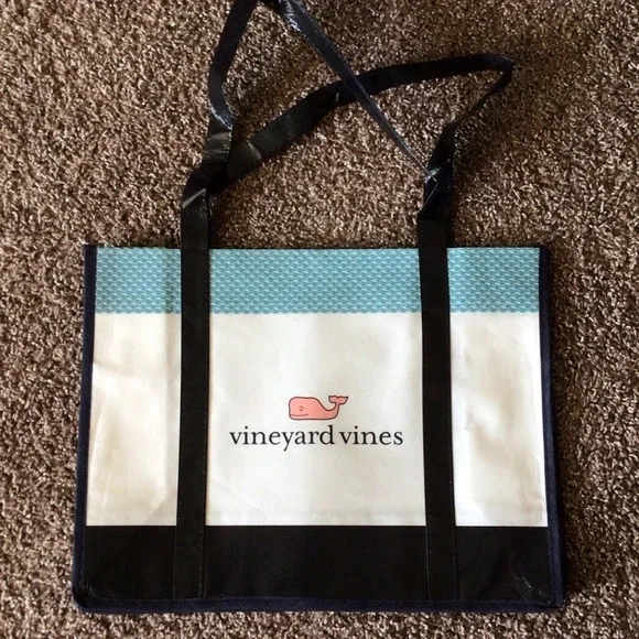 Vineyard Vines reusable bag - Picture 1 of 3